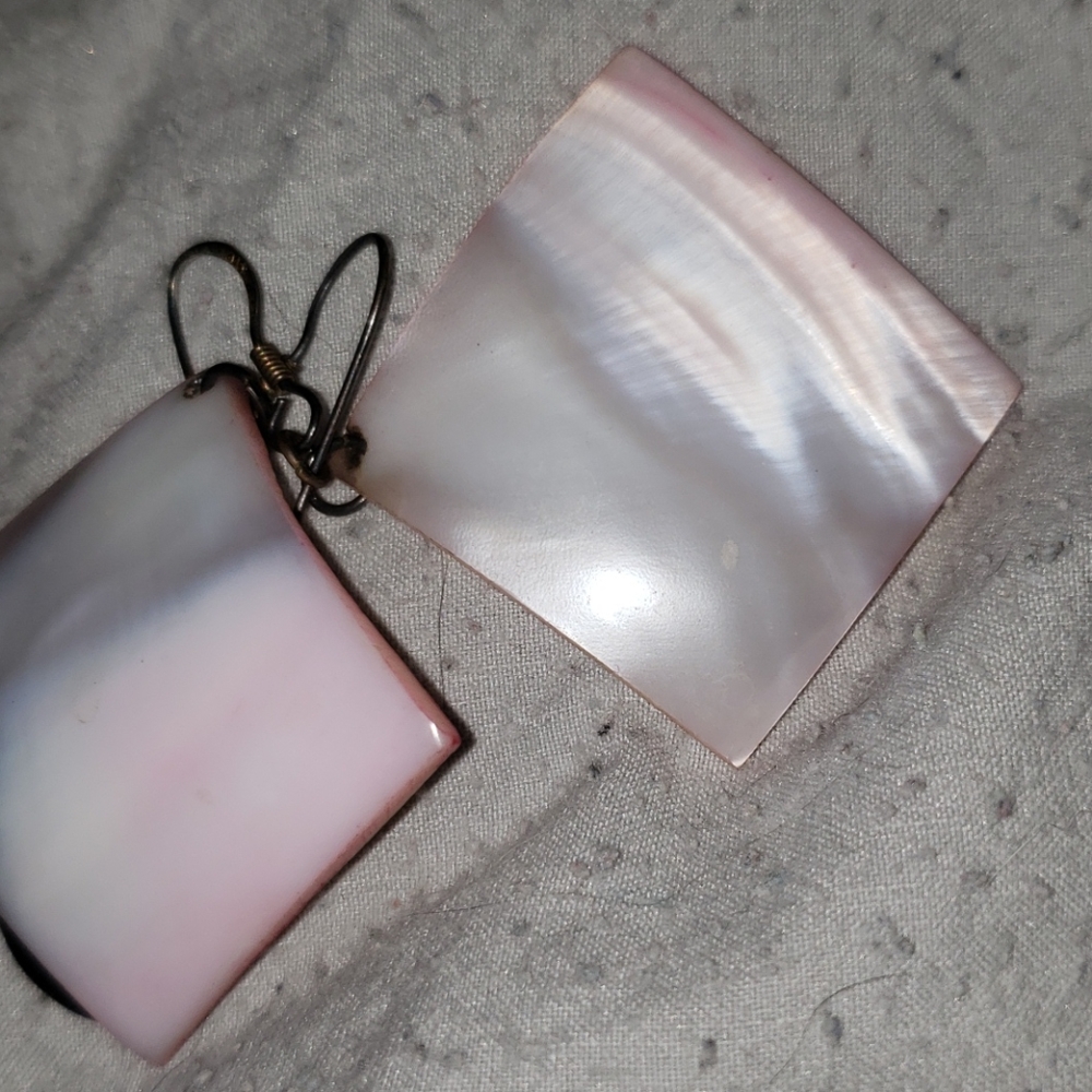 Pink dangle earrings - Picture 2 of 2